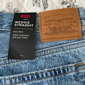 Levi’s Wedgie Straight Jeans